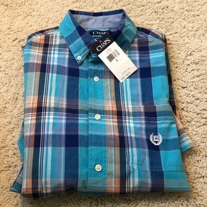 NWT Short sleeve CHAPS Easy Care shirt.  Small
